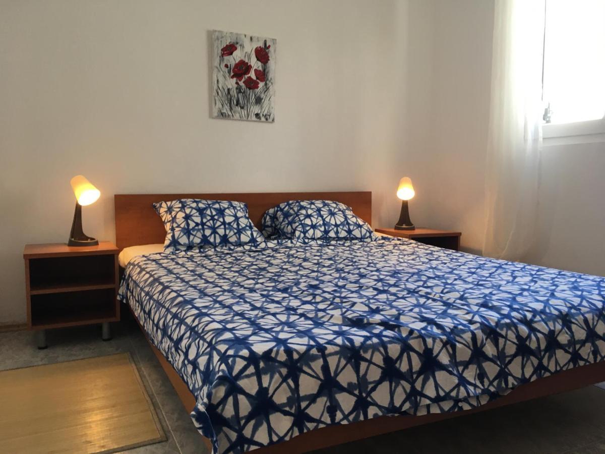 Solenta - Sunny & Bright Apartment Near Beach W Self Checkin Nečujam Екстериор снимка