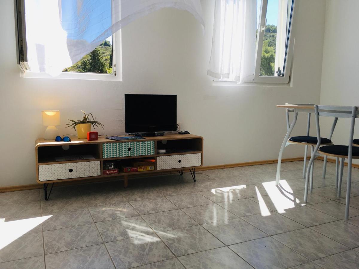 Solenta - Sunny & Bright Apartment Near Beach W Self Checkin Nečujam Екстериор снимка